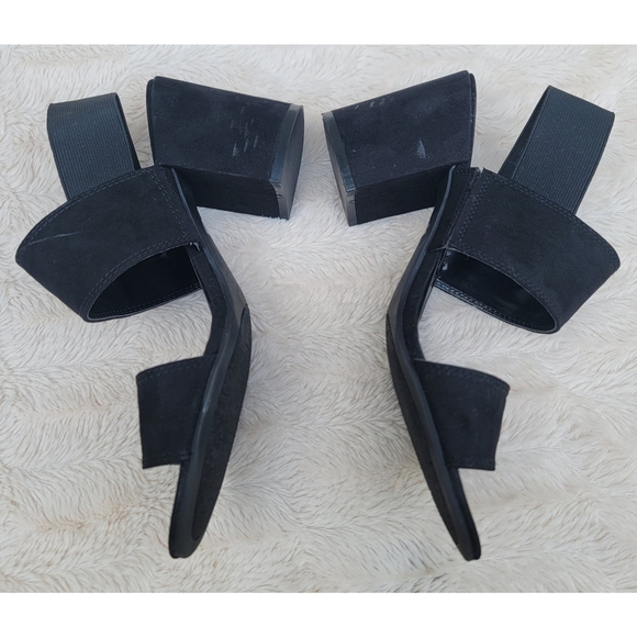 Unisa Audrey Black Block Heel Sandals - Picture 6 of 16